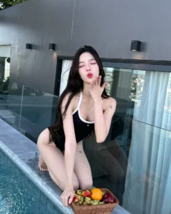 นีนี่ ชญาพัชร์ 01