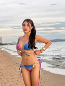 ฟารุ้ง รุ้งมนิสณา 11